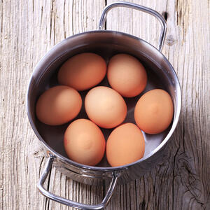 Яйца в воде