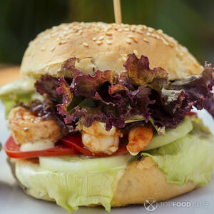 Бургер с креветками