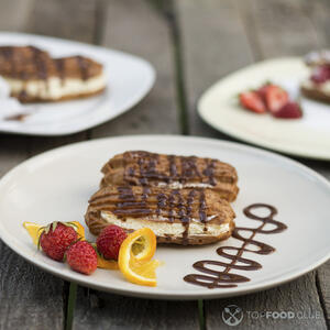 Шоколадные эклеры