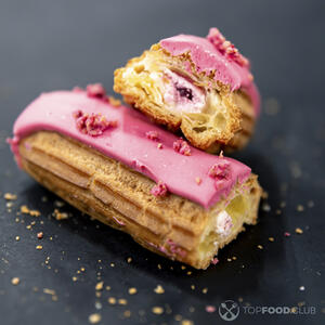 Вишнёвые эклеры