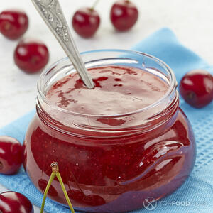 Вишнёвое пюре