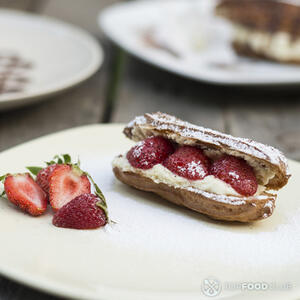 Эклеры с кремом