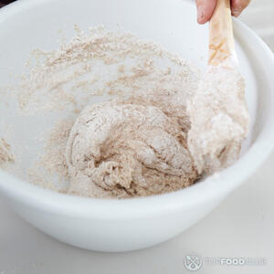 замешиваем тесто