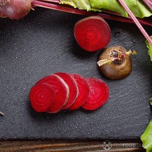 Режем свеклу.