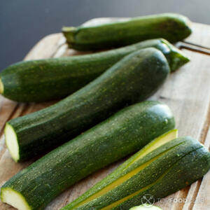 режем цукини