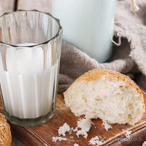 Хлеб и молоко