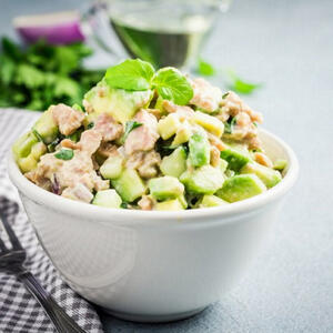 Украшаем базиликом и подаем к столу