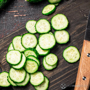 Режем огурец