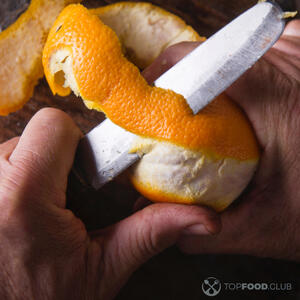 Чистим апельсин