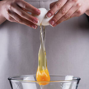 Разбить яйца