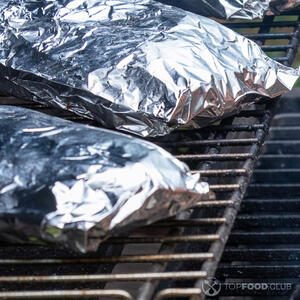 Упаковываем фасоль в фольгу