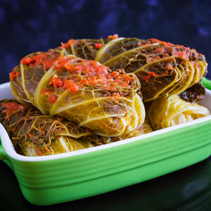 Готовим голубцы на пару под томатным соусом