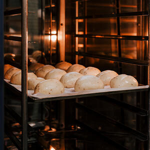 выпекайте хлеб примерно 30 минут