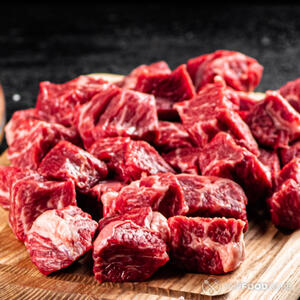 Нарезаем говядину