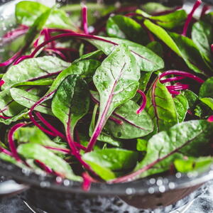 Моем зелень свеклы