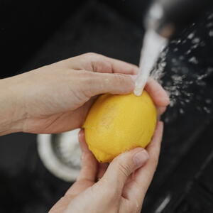 Моем лимон