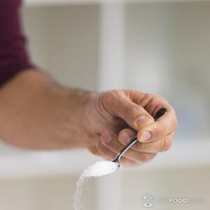 добавляет сахар