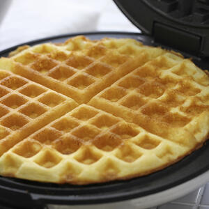 Подавайте готовые вафли горячими