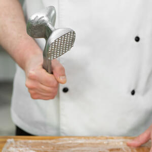 Отбиваем мясо