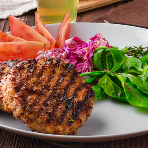 Подаем котлеты с овощами