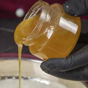 добавляет мёд