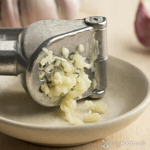 чеснокодавка