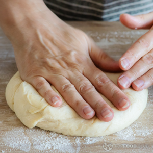 Перемесить тесто еще раз