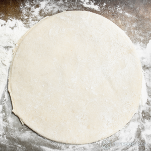 Раскатать тесто в круг