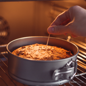 Проверить готовность зубочисткой