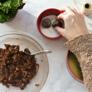 Лепить шарики