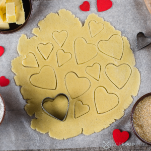 Вырезать сердечки