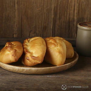 Пирожки с творогом и сухофруктами