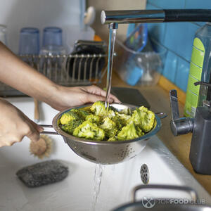 моет брокколи