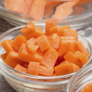 нарезанная морковь