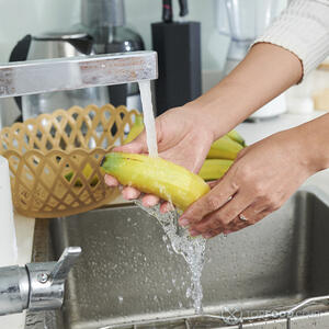 моет бананы