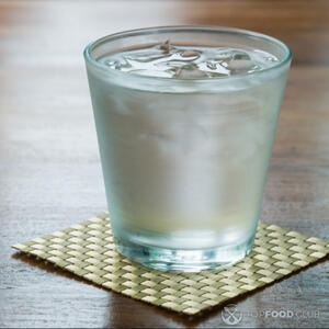 влить ледяную воду