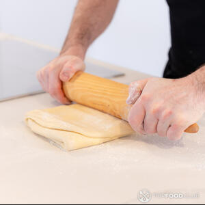 раскатать закатку в пласт