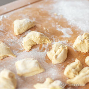 разделить тесто на части