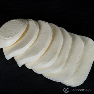 нарезать моцареллу