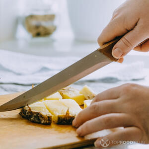 нарзает ананас 2