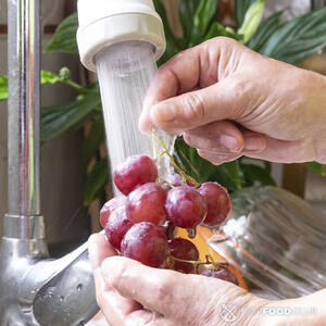 моет виноград