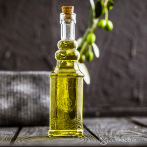 добавить оливковое масло