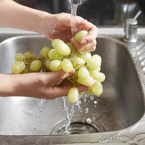 моет виноград