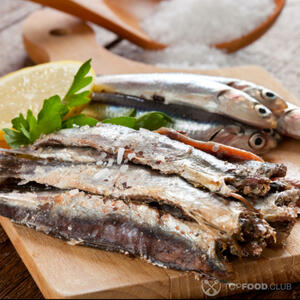 разложить филе анчоусов