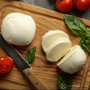 нарезать моцареллу