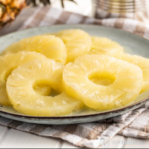 украсить кружком ананаса