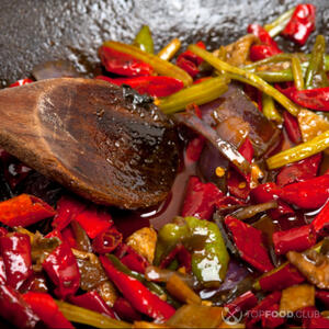 добавить красный перец