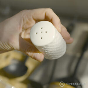 добавляет-соль