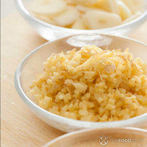 измельченный чеснок