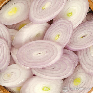 нарезанный шалот